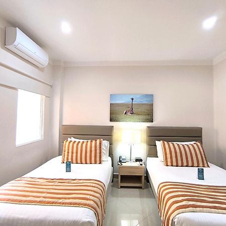 Hotel Neiva Plaza Bagian luar foto