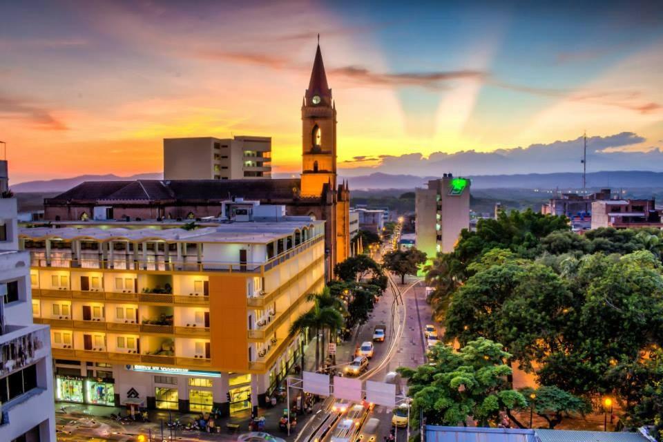 Hotel Neiva Plaza Bagian luar foto